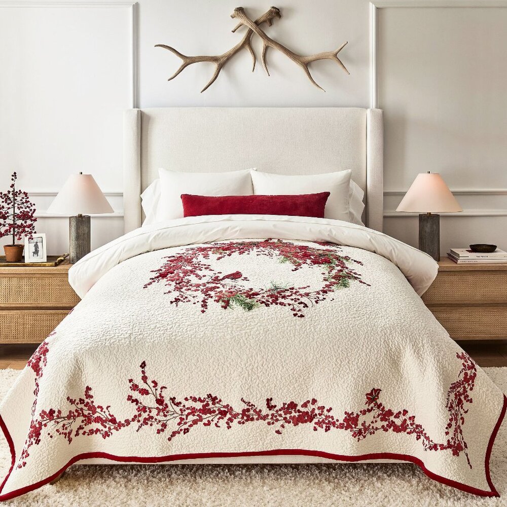 Pottery Barn Red Berry Wreath Quilt Bedding Embroidered Cardinal Full Queen NWT